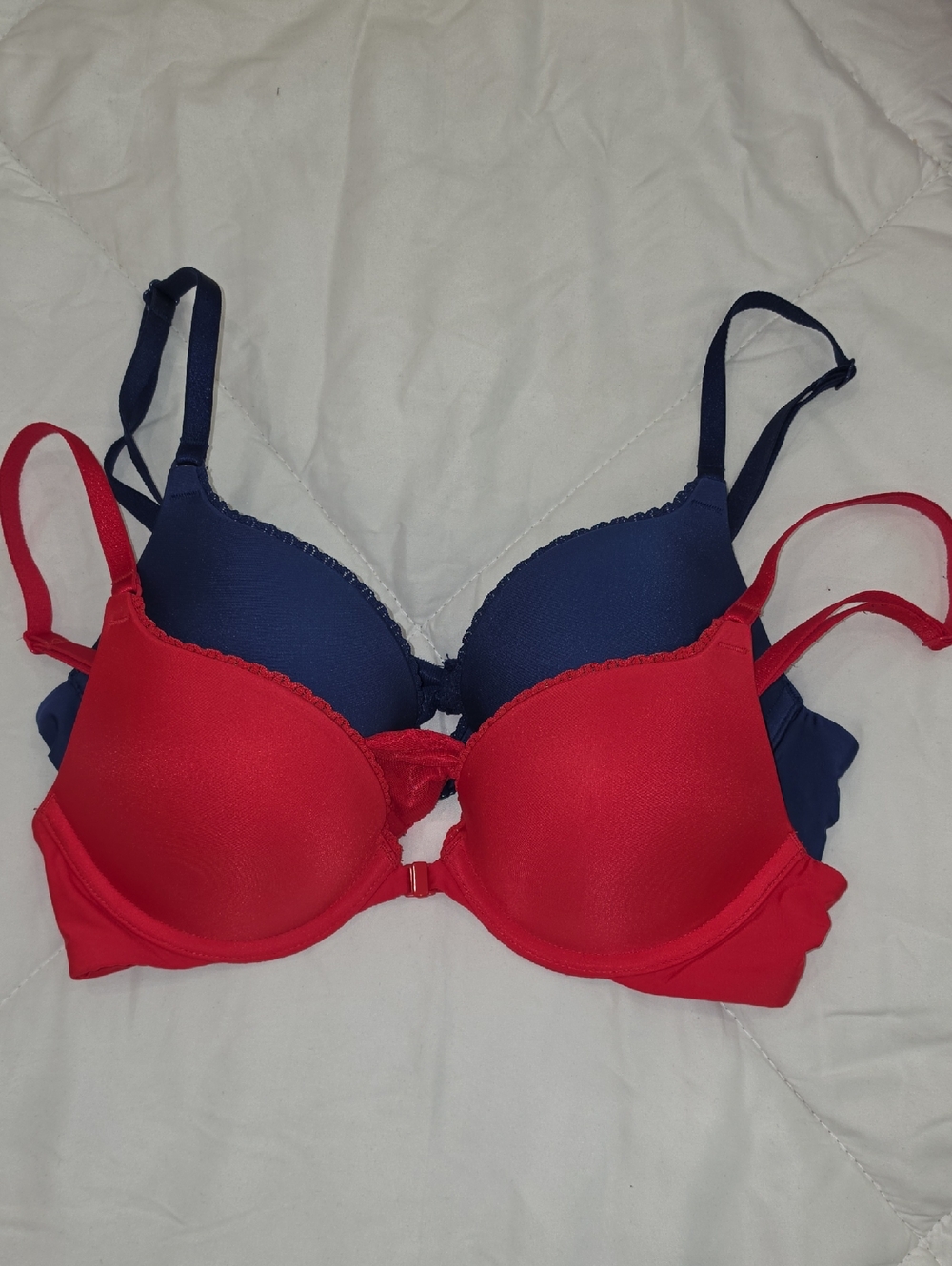 Victoria's Secret Push Up Bra With Front Closure Design Buy 2 For $50!($25/each)